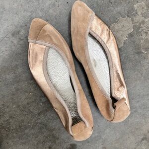 Elegant Tan Women's Ballet Flats
